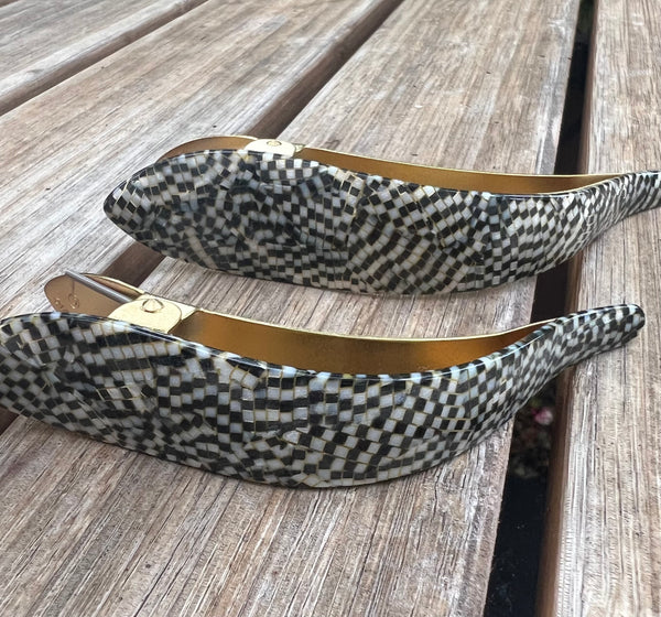 Maximas Acetate Pearl & Black Checkers Clip