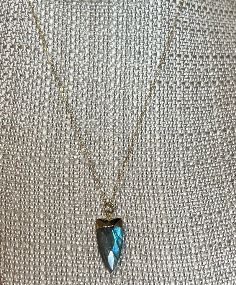 16" gf Chain w/ Med. Labradorite Spear