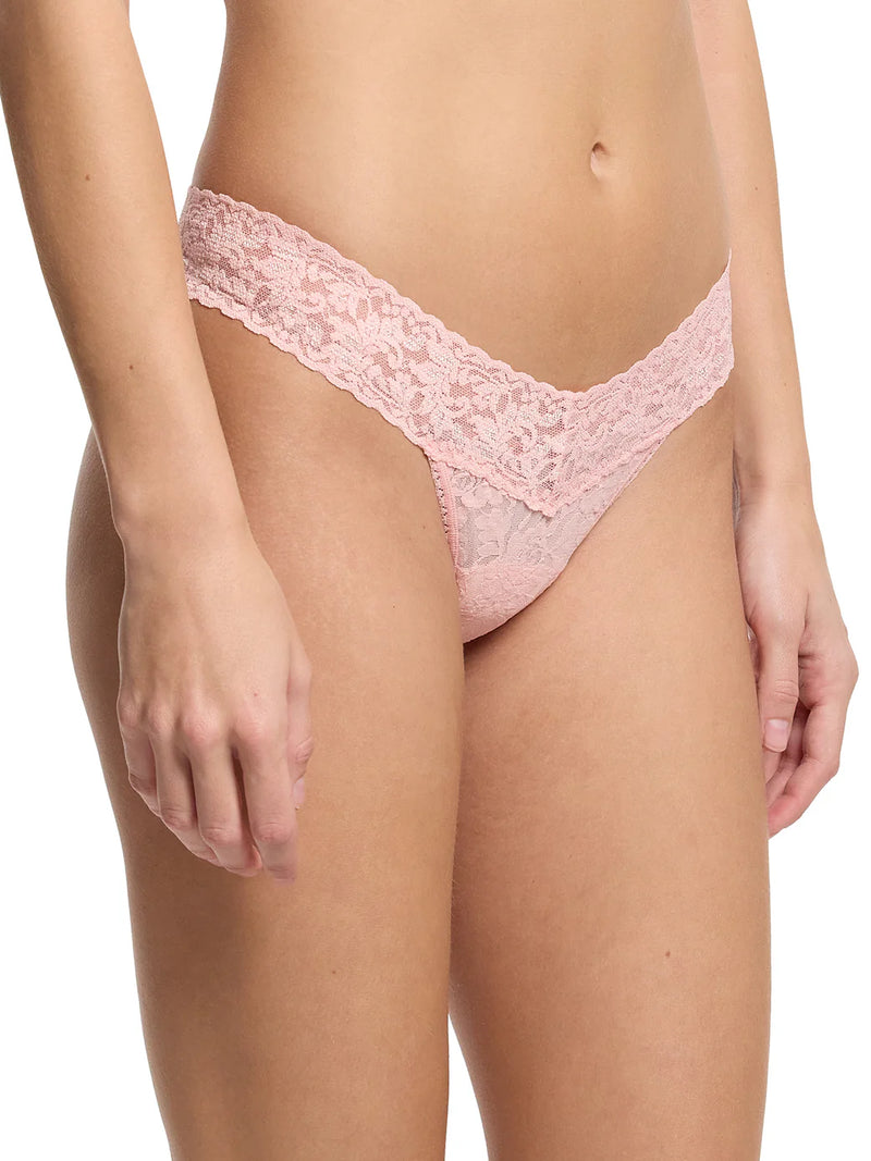 Signature Lace Low Rise Thong