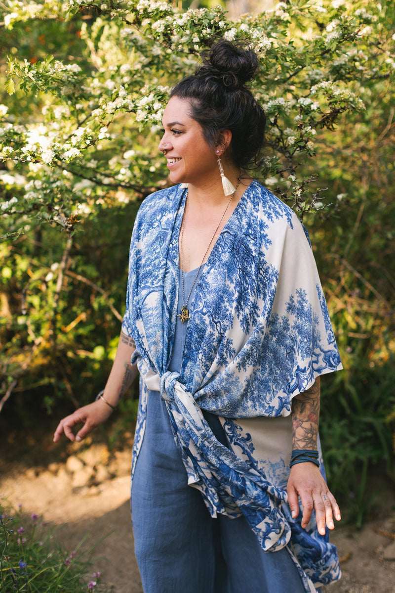 Let The Light In Goddess Duster