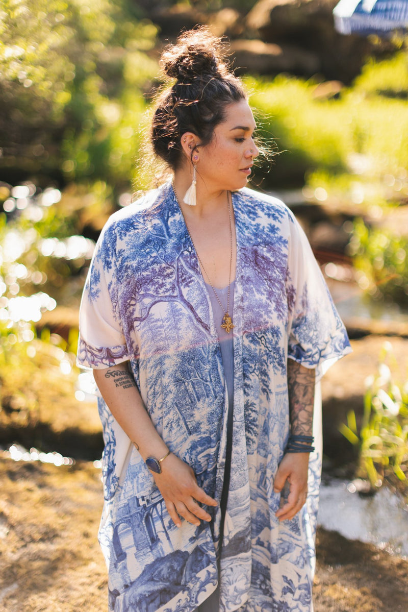 Let The Light In Goddess Duster